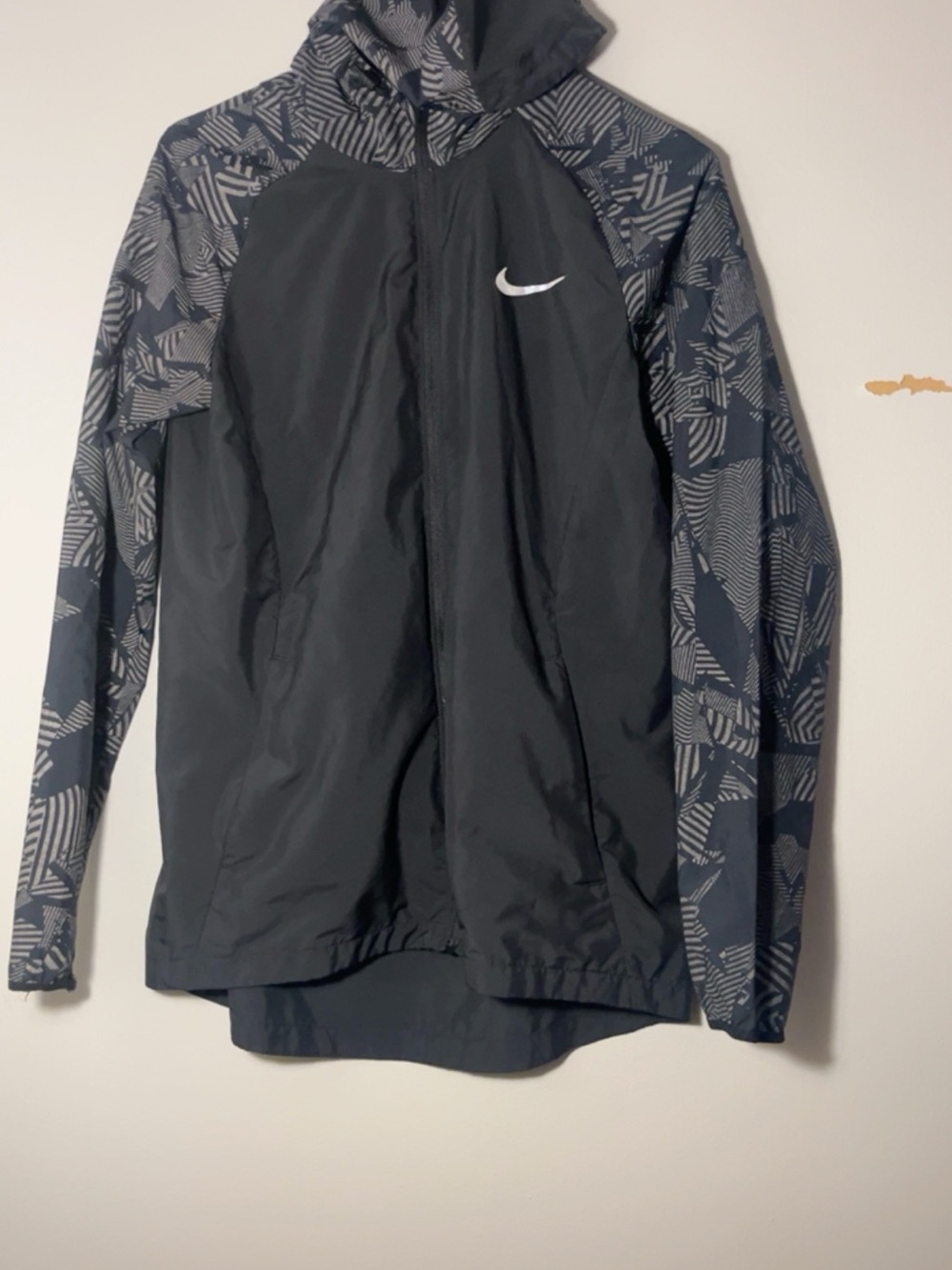 Nike Black Hooded Swim Jacket with Gray Patterned Sleeves